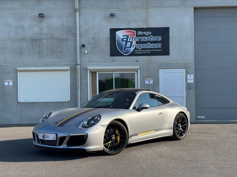 Porsche 911 991.2 Carrera 4 GTS coupé