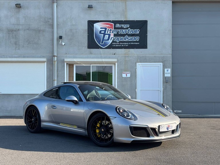 Porsche 911 991.2 Carrera 4 GTS coupé