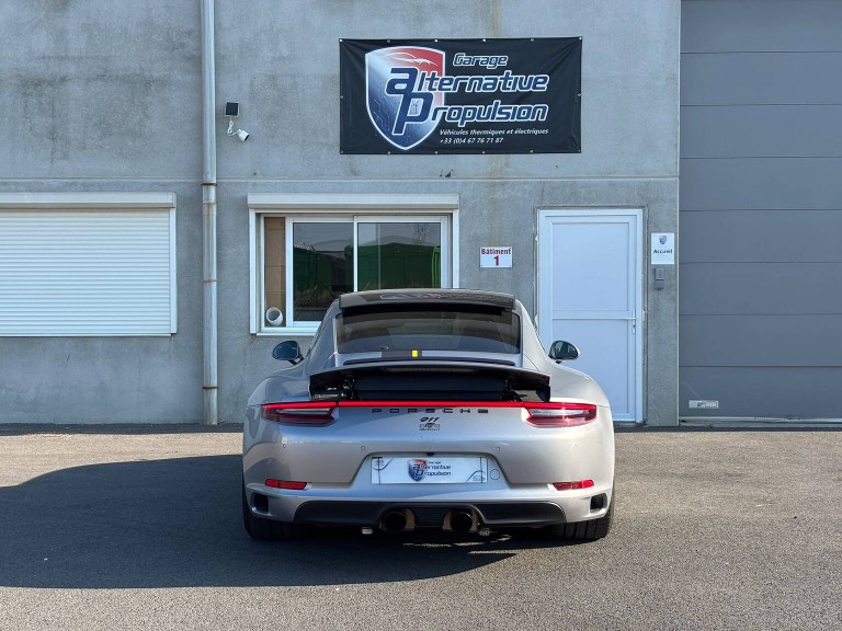 Porsche 911 991.2 Carrera 4 GTS coupé