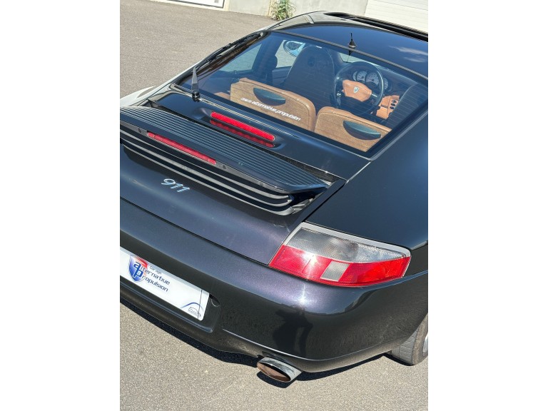 Porsche 996 Carrera 4 Millenium