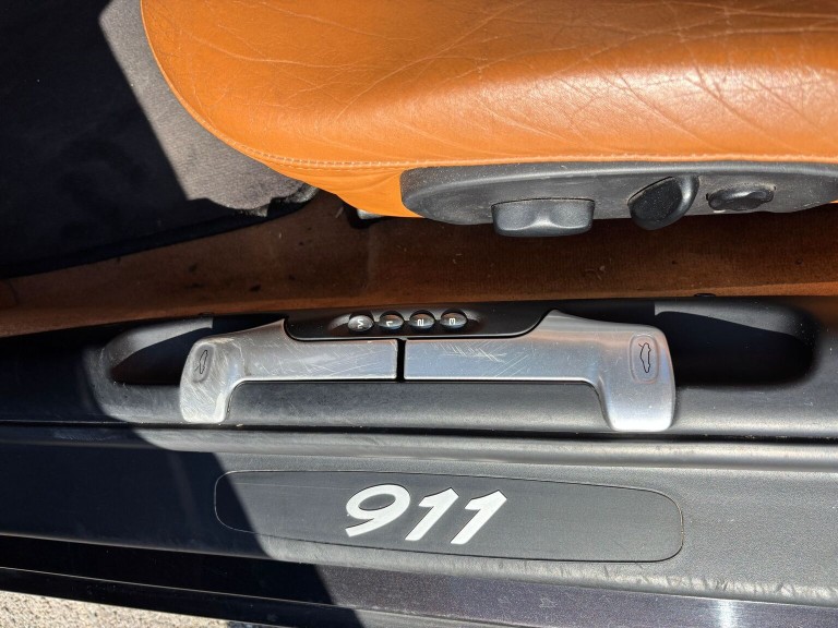 Porsche 996 Carrera 4 Millenium