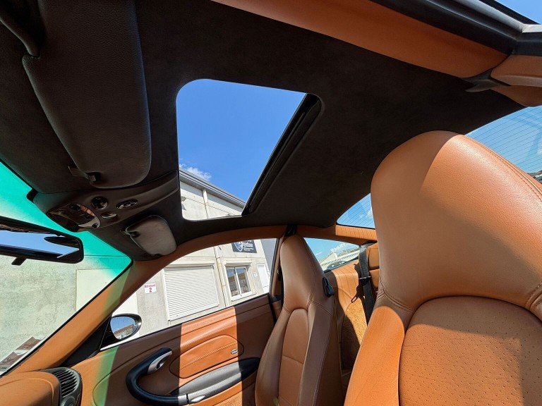 Porsche 996 Carrera 4 Millenium
