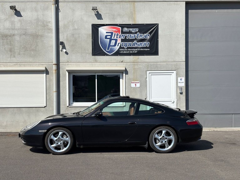 Porsche 996 Carrera 4 Millenium