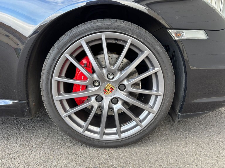 Porsche 997.1 Carrera S Coupé de 2008 flat 6  3,8l 355cv