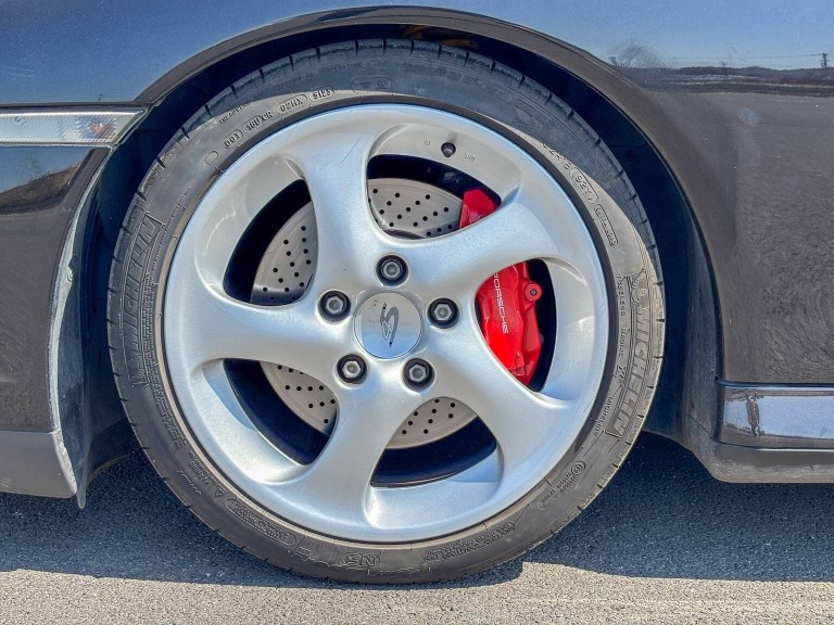 Porsche 911 996 phase2 Carrera 4S de 2006 3,6L 320cv