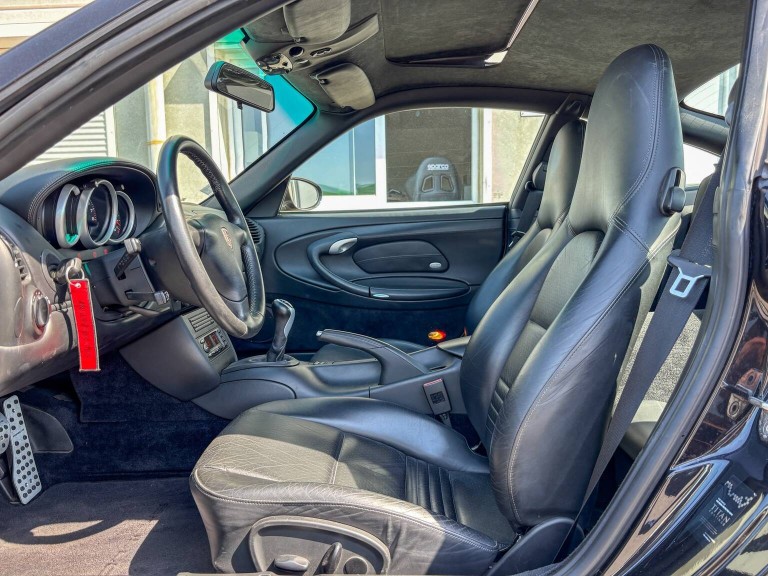 Porsche 911 996 phase2 Carrera 4S de 2006 3,6L 320cv