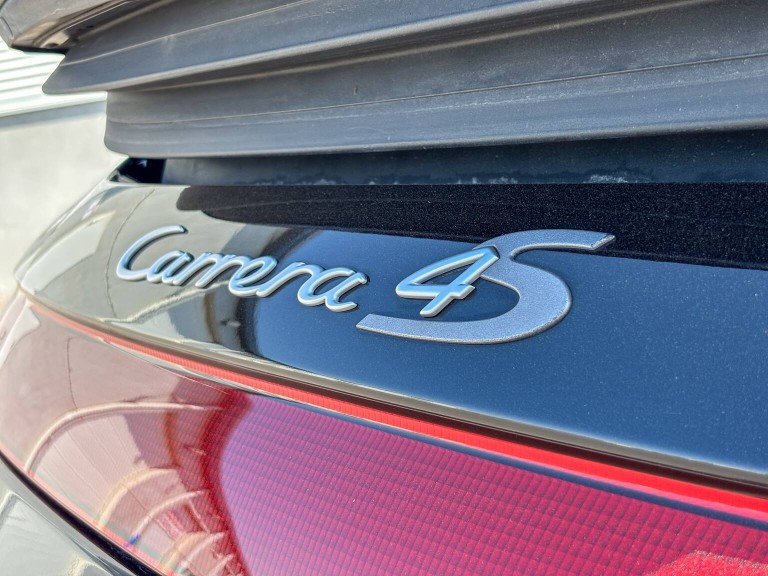 Porsche 911 996 phase2 Carrera 4S de 2006 3,6L 320cv